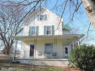96 4th St, Shenandoah Junction, WV 25442