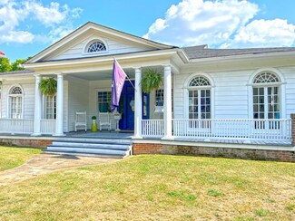 903 High St, Farmville, VA 23901