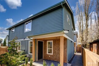 1015 6th St, Kirkland, WA 98033