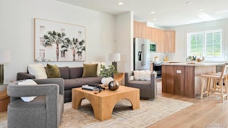 5120 Teaberry Ln Unit 27, Fishkill, NY 12524