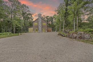 W13139 Balsam Lake Rd, Crivitz, WI 54114