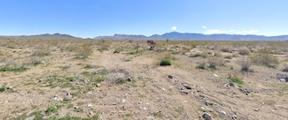 15925 Canyon Dr, Dolan Springs, AZ 86441