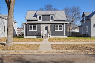 409 4th St W, Canby, MN 56220