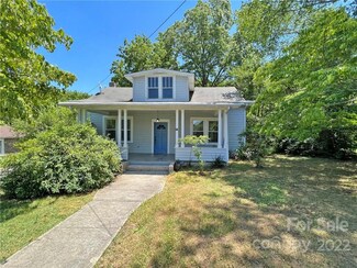 71 Frisbee St, Hot Springs, NC 28743