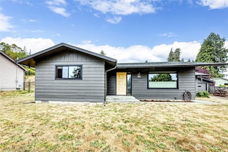 1121 W 12th St, Port Angeles, WA 98363