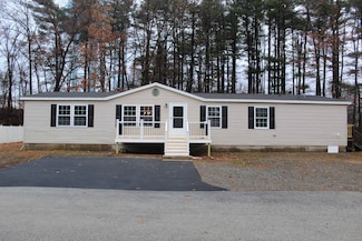 6 Laura Ln, Seabrook, NH 03874