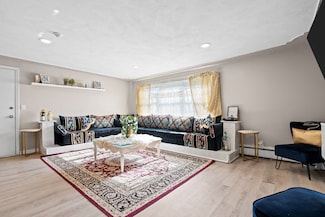 8 Tara Dr Unit 7, Weymouth, MA 02188