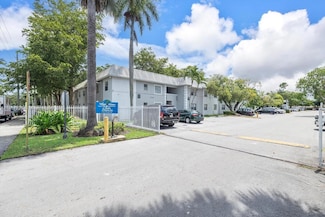 17255 SW 95th Ave Unit 202, Palmetto Bay, FL 33157