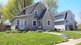 402 E Mitchell St, Marshall, MO 65340