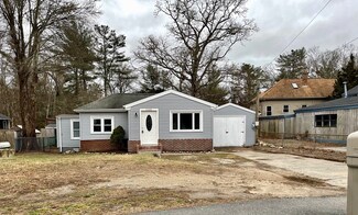 120 Fairhaven Rd, Mattapoisett, MA 02739