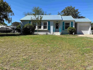 213 SE Baublits Dr, Pensacola, FL 32507