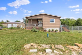 34 Texas Dr, Linn Valley, KS 66040