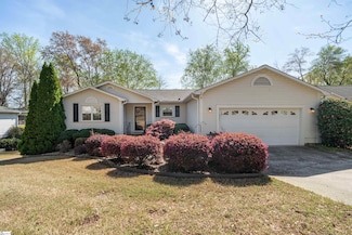 8 Woodtrace Cir, Greenville, SC 29615