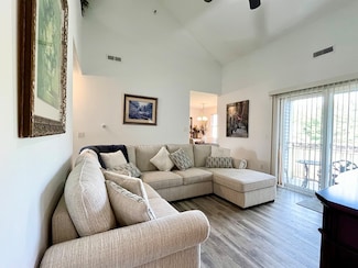 74 Tennis Plaza Rd Unit 34, Dracut, MA 01826