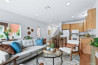 826 Lawrence Dr, San Luis Obispo, CA 93401