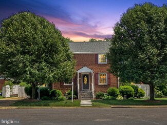 5620 19th St N, Arlington, VA 22205