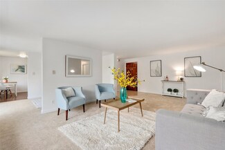 1020 5th Ave S Unit 2, Edmonds, WA 98020