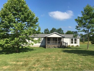 3505 E Persimmon Dr, Palmyra, IN 47164