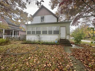 1702 Charles Ave, Kalamazoo, MI 49048
