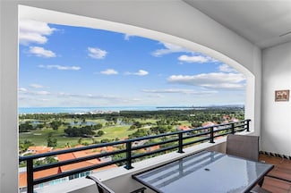 B 7, Rio Grande, PR 00745