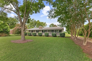 4186 Taylor Rd, Taylor, AL 36301