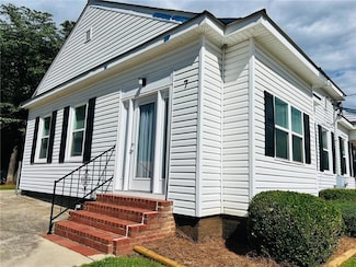 7 Victory St, Gainesville, GA 30501