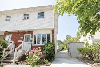422 Preston Ave, Staten Island, NY 10312