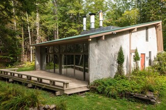 22 Loop Rd, Winhall, VT 05340