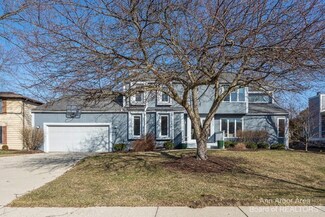 3525 Charter Place, Ann Arbor, MI 48105
