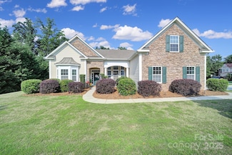 909 Autumn Glen Ct, Clover, SC 29710