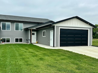 303 Dogwood Ave, Aurora, SD 57002
