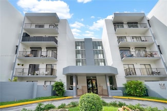 1820 W 53rd St Unit 201, Hialeah, FL 33012