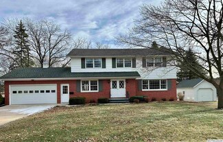 204 N Oak St, Lake Mills, IA 50450