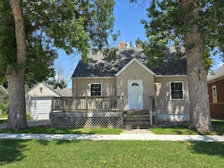 219 4th St SE, Pipestone, MN 56164