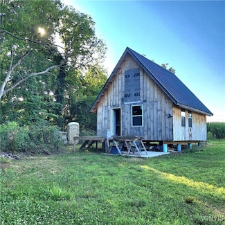 9697 Clark Rd, Mannsville, NY 13661