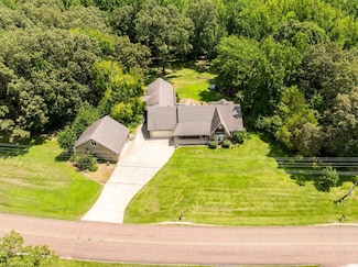955 Country Club Rd, Somerville, TN 38068