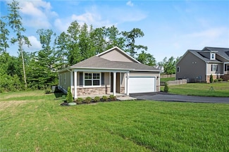 1626 V F Rd W, West Point, VA 23181