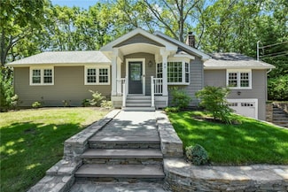 88 Grand View Rd, East Greenwich, RI 02818
