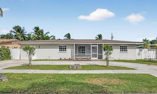 13 Forest Hills Ln, Boca Raton, FL 33431