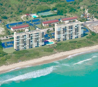 4200 N Highway A1a Unit 716, Hutchinson Island, FL 34949
