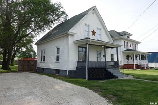 110 Pine St, Galesburg, IL 61401
