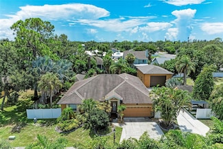 2820 Alliance Ave, Sarasota, FL 34231