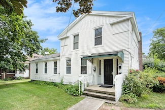 300 N Kalamazoo St, Paw Paw, MI 49079