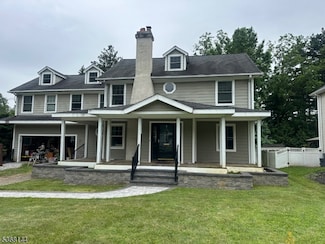 6 Colony Dr, Caldwell, NJ 07006