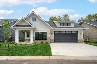 1869 Vintage Ln, Liberty, MO 64068