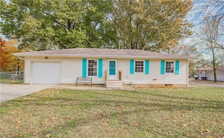 108 Elm St, Windsor, MO 65360
