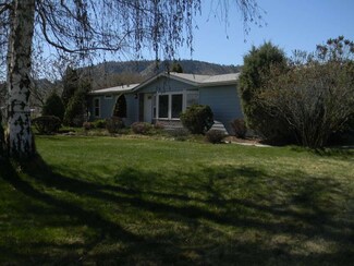 35 Valley Rd, Brewster, WA 98812