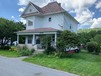 1313 Paint St, Windber, PA 15963