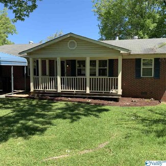 131 Morring Ln, Brownsboro, AL 35741