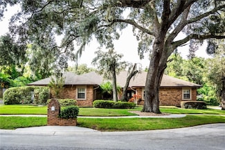 2003 Oakwood Knoll Ct, Valrico, FL 33596